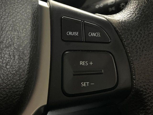 �y�N���[�Y�R���g���[���z�������H�����N���N���s�B�A�N�Z���𗣂��Ă���葬�x�ő��s���ł��A�������^�]���̕��S���y��!�����E�������ȒP�ȃX�C�b�`����Œ����ł��܂��B