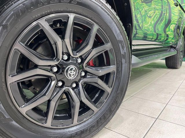 �y����18�C���`�A���~�z�C�[���z�O�ςɃ}�b�`���������A���~�z�C�[���𑕒����Ă���܂��B�e��ЊO�A���~�z�C�[����A�X�^�b�h���X�^�C�����戵�����Ă���܂��B���񂲑��k����������