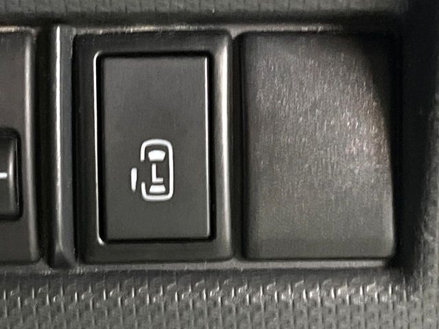 �y�p���[�X���C�h�h�A�z�X�}�[�g�L�[��^�]�Ȃ̃X�C�b�`�ŃX���C�h�h�A�̊J���\���d��������͂����ăh�A���J����K�v�������A���������q�l�ł��A�d���ו��������Ă��鎞�����N�ɊJ���߂ł��܂���