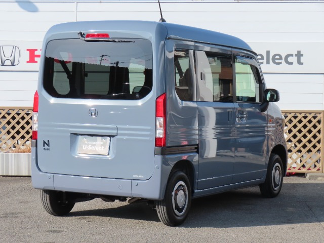 N-VANファン ターボ 4WD