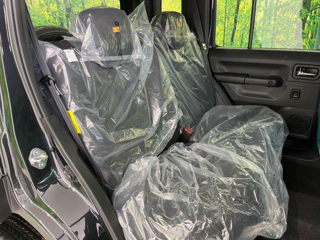 ���i���ȃI���W�i���t���A�}�b�g���I�v�V�����ɂĂ��p�ӂ��Ă���܂��B���D���ȃf�U�C����J���[�����Ԃɍ��킹�đI��ł����������Ƃ��ł��܂���