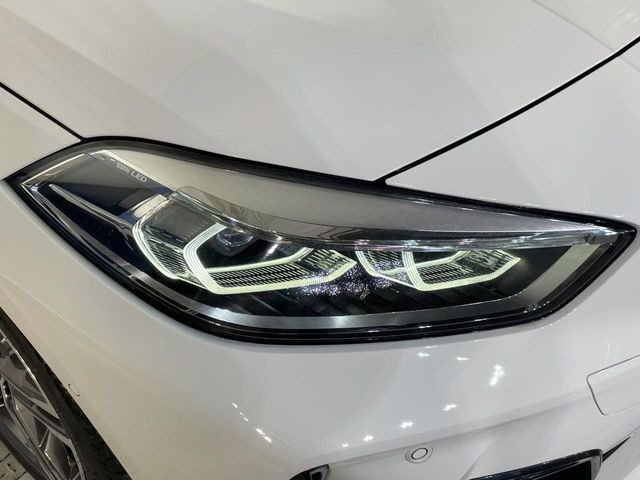 ��LED�w�b�h���C�g:��ԑ��s�����ǍD�Ȏ��E���m�ۂ����S���ĉ^�]�ł��鍂�P�xLED�w�b�h���C�g�𑕔�!�_�����x�������A����d�͂��}�����Ă��܂��B