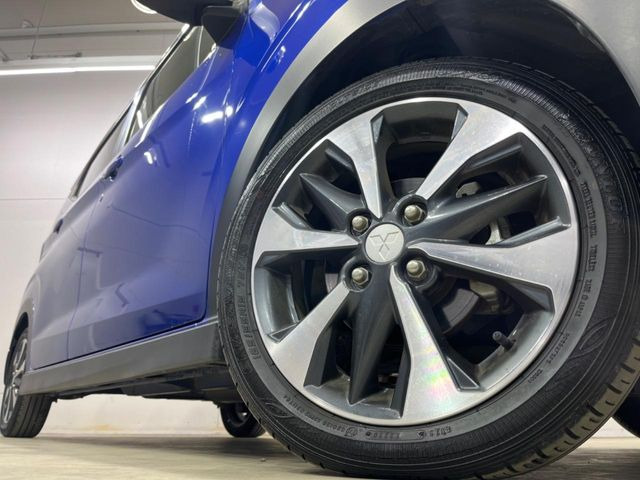 �y����15�C���`�A���~�z�C�[���z�O�ςɃ}�b�`���������A���~�z�C�[���𑕒����Ă���܂��B�e��ЊO�A���~�z�C�[����A�X�^�b�h���X�^�C�����戵�����Ă���܂��B���񂲑��k����������