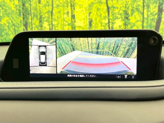 �y360&deg;�r���[���j�^�[�z��p�̃J�����ɂ��A�ォ�猩���낵���悤�Ȏ��_��360�x�N���}�̎��͂��m�F���邱�Ƃ��ł��܂����c�񒓎Ԃ╝�񂹎��Ɋ��􂵂Ă���܂���