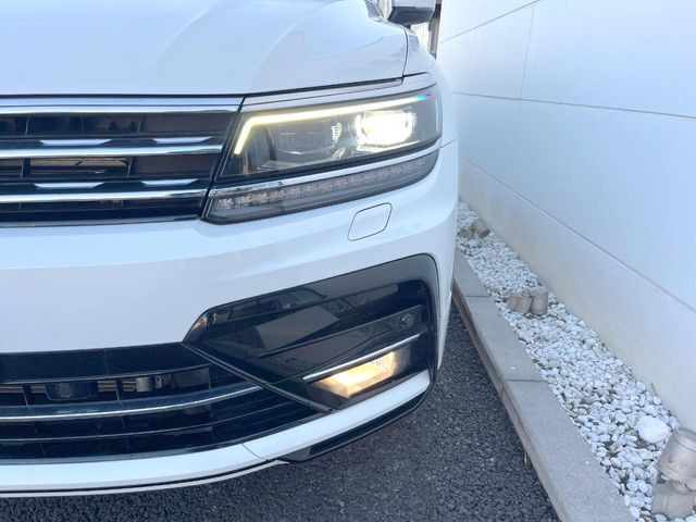 ��LED�w�b�h���C�g:��ԑ��s�����ǍD�Ȏ��E���m�ۂ����S���ĉ^�]�ł��鍂�P�xLED�w�b�h���C�g�𑕔�!�_�����x�������A����d�͂��}�����Ă��܂��B