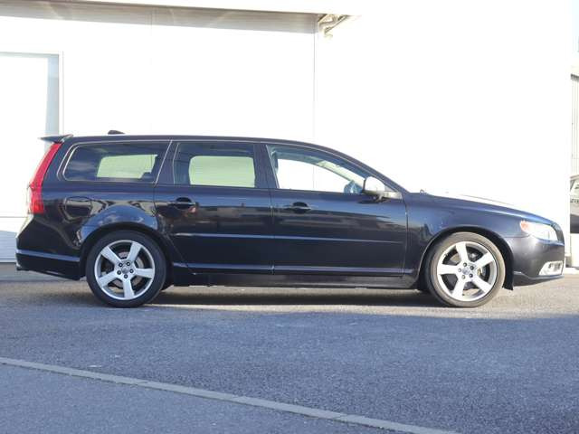 �y���Օ��i7�i�ڂ̐V�i�����z�G���W���I�C���A�I�C���t�B���^�[�A���C���o�b�e���[�A�O�ハ�C�p�[�S���A�u���[�L�t���[�h�A��p���A�G�A�R���t�B���^�[��V�i�������܂��B