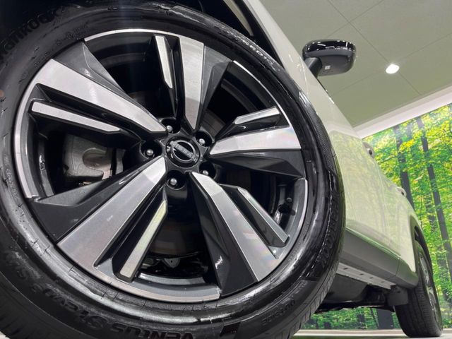 �y����19�C���`�A���~�z�C�[���z�O�ςɃ}�b�`���������A���~�z�C�[���𑕒����Ă���܂��B�e��ЊO�A���~�z�C�[����A�X�^�b�h���X�^�C�����戵�����Ă���܂��B���񂲑��k����������