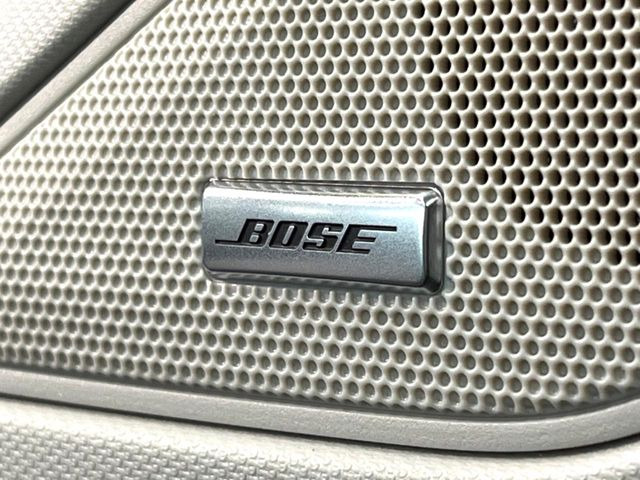 �yBOSE�T�E���h�V�X�e���z���[�J�[�I�v�V�����̍��i�ʃT�E���h�V�X�e���𓋍ځB��p�̃`���[�j���O���{���ꂽ�召�l�X�ȃX�s�[�J�[����ǎ��ȃT�E���h���t�ł��A�Տꊴ���ӂ�鉹����Ԃ����o���܂��B