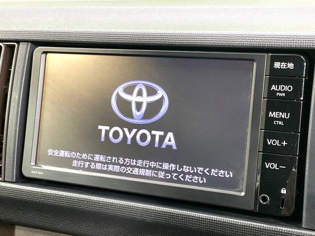 �y�����i�r�z�l�C�̏����i�r�𑕔����Ă���܂��B�i�r�̎g���₷���͂������A�I�[�f�B�I�@�\���[��!�L�����v�◷�s�͂������A�ʋ΂┃�����ȂǕ��i�̃h���C�u���y�����Ȃ�͂���