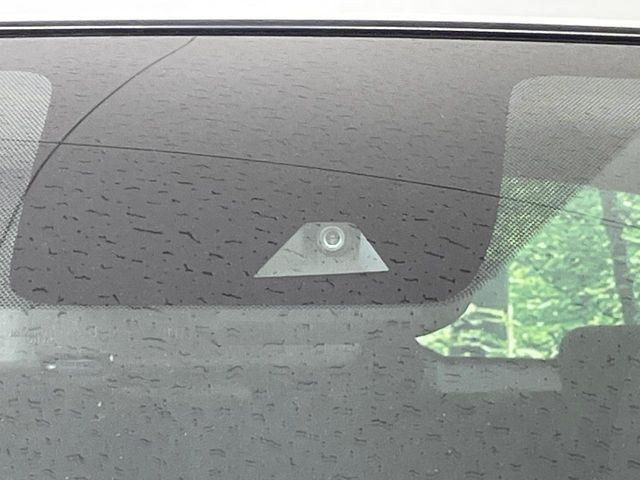 �y�C���e���W�F���g�G�}�[�W�F���V�[�u���[�L�z�t�����g�J�����őO���̎ԗ�����s�҂����m�B�Փ˂������Ȏ��͏Փ˔�Q�y���u���[�L���쓮�A�Փˉ�����T�|�[�g�B�����S�Ƀh���C�u�����y���݂��������܂��B