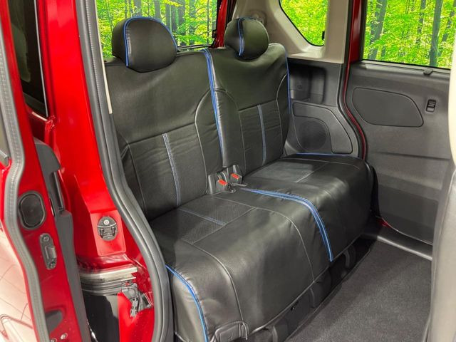 �y�n�[�t���U�[�V�[�g�z�������ƍ���S�n�𗼗������l�C�̃V�[�g���w�ʁE���ʂ̃t�@�u���b�N�f�ނ́A�ʋC���̗ǂ��⊊��ɂ����ɗD��Ă��܂��B�C���╞���ɍ��E���ꂸ���K�ɂ���肢�������܂��B