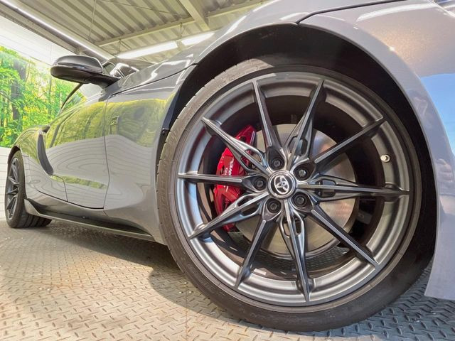 �y����19�C���`�A���~�z�C�[���z�O�ςɃ}�b�`���������A���~�z�C�[���𑕒����Ă���܂��B�e��ЊO�A���~�z�C�[����A�X�^�b�h���X�^�C�����戵�����Ă���܂��B���񂲑��k����������