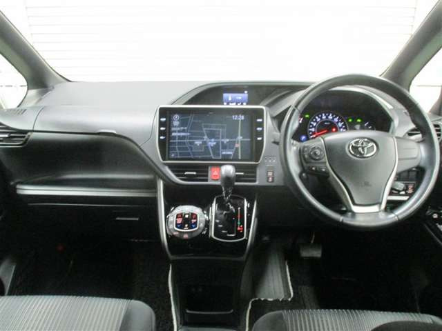 ヴォクシー2.0 ZS 煌II 4WD