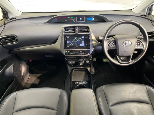 プリウス1.8 S ツーリングセレクション ブラックエディション