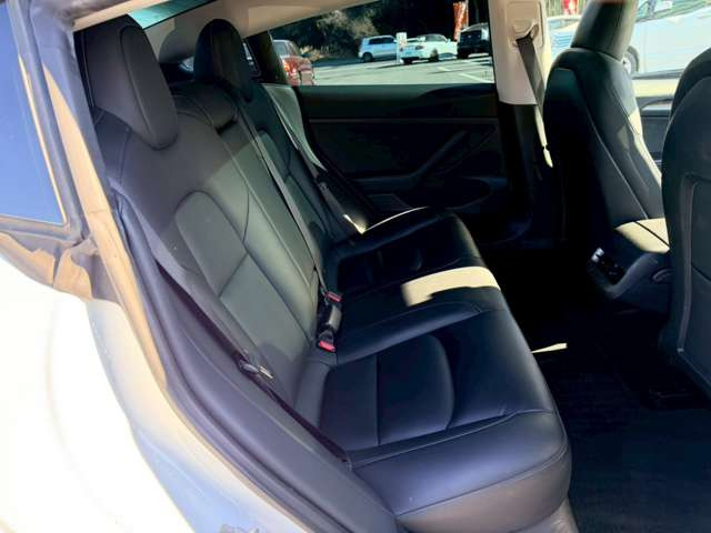 �C�ɂȂ邨�Ԃ�����܂�����E�̓d�b�ԍ����璼�ڂ��X�ɂ��₢���킹���������B�x�����@����ԗ����A��Ԃ܂łȂ�ł������������Ē����܂��B�X�^�b�t�ꓯ���A�����҂����Ă���܂��B