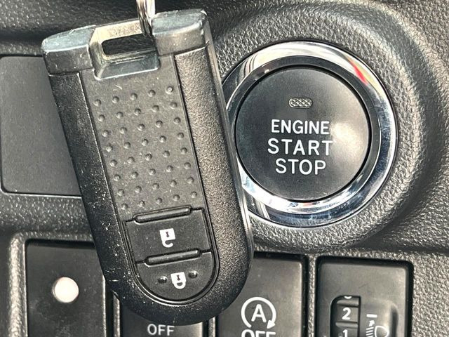 �y�L�[�t���[�V�X�e���z�J�o����|�P�b�g�ɓ��ꂽ�܂܂ł��h�A�̎{���E�������\�ȃX�}�[�g�L�[�𑕔��B�G���W���̃I���E�I�t�����J�M�����o���K�v����������Ƃ��Ă��֗��ł���