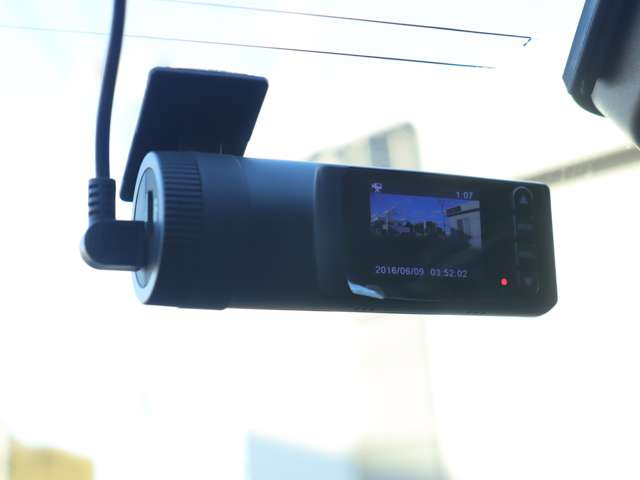 �h�C�c�̃{���{���`���[�j���O���[�J�[HEICO SPORTIV�̐��K�̔��X���t���ƈ��m���ɂ�HEICO SPORTIV�v���~�A���p�[�g�i�[KANTO / TOKAI�Ƃ��ĉ^�c�����Ă��܂��B