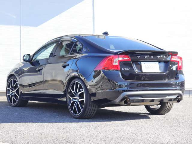 �V�i�����o�b�e���[�̓h�C�c��VARTA(�o���^)���g�p���܂��B���B�Ԃ̏����i�ɍ̗p����鍂�i���o�b�e���[�ł��B