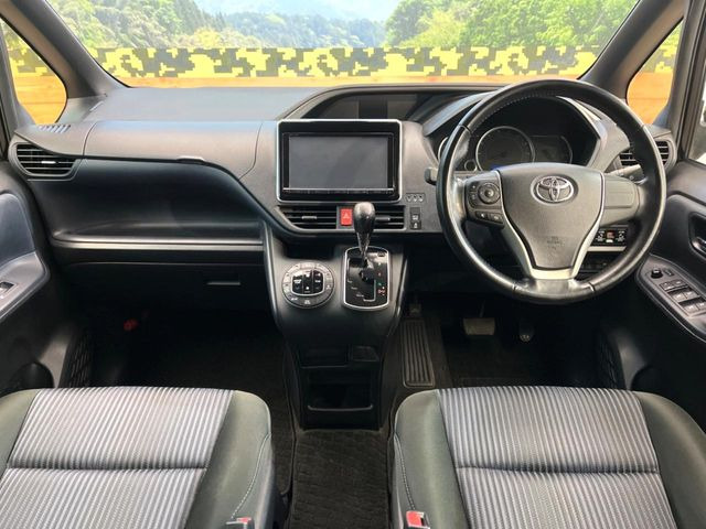 ヴォクシー2.0 ZS 煌