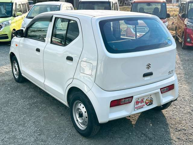 ���X�ł͌y�����Ԃ��畁�ʎԂ܂ŕ��L���I�[�����[�J�[�̎Ԏ�E�F�E�O���[�h��L�x�ɑ����Ă���܂��B