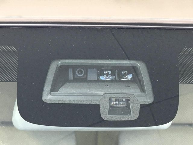 �y�X�Y�L �Z�[�t�e�B�T�|�[�g�z���s���ɑO���̎ԗ�����F�����A�Փ˂������Ȏ��͌x��ƃu���[�L�ŏՓˉ���Ɣ�Q�y�����A�V�X�g�B�����S�Ƀh���C�u�����y���݂��������܂��B