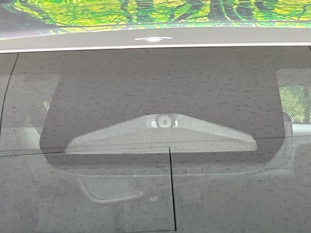 �y�g���^�Z�[�t�e�B�Z���X�z���s���ɑO���̎ԗ�����F�����A�Փ˂������Ȏ��͌x��ƃu���[�L�ŏՓˉ���Ɣ�Q�y�����A�V�X�g�B�����S�Ƀh���C�u�����y���݂��������܂��B