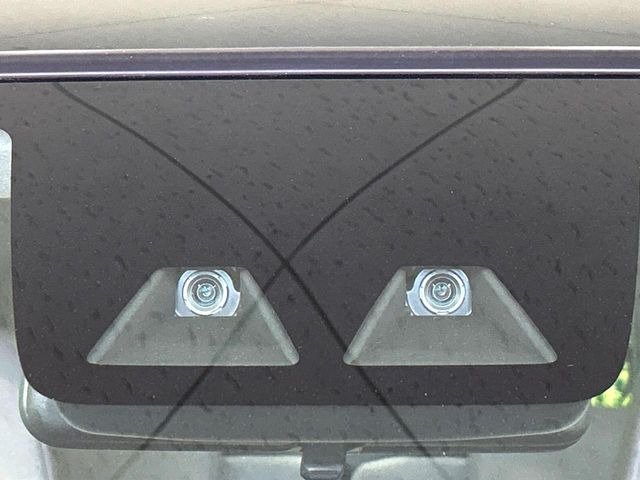 �y�X�}�[�g�A�V�X�g�z���s���ɑO���̎ԗ�����F�����A�Փ˂������Ȏ��͌x��ƃu���[�L�ŏՓˉ���Ɣ�Q�y�����A�V�X�g�B�����S�Ƀh���C�u�����y���݂��������܂��B