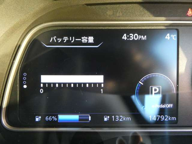 リーフX Vセレクション 90周年記念車