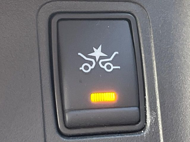 �y�C���e���W�F���g�G�}�[�W�F���V�[�u���[�L�z�t�����g�J�����őO���̎ԗ�����s�҂����m�B�Փ˂������Ȏ��͏Փ˔�Q�y���u���[�L���쓮�A�Փˉ�����T�|�[�g�B�����S�Ƀh���C�u�����y���݂��������܂��B