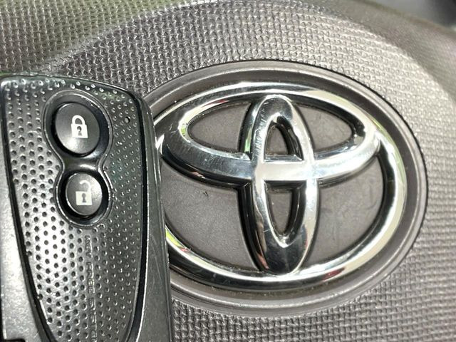 �y�X�}�[�g�L�[�z�J�o����|�P�b�g�ɓ��ꂽ�܂܂ł��h�A�̎{���E�������\�ȃX�}�[�g�L�[�𑕔��B�G���W���̃I���E�I�t�����J�M�����o���K�v����������Ƃ��Ă��֗��ł���