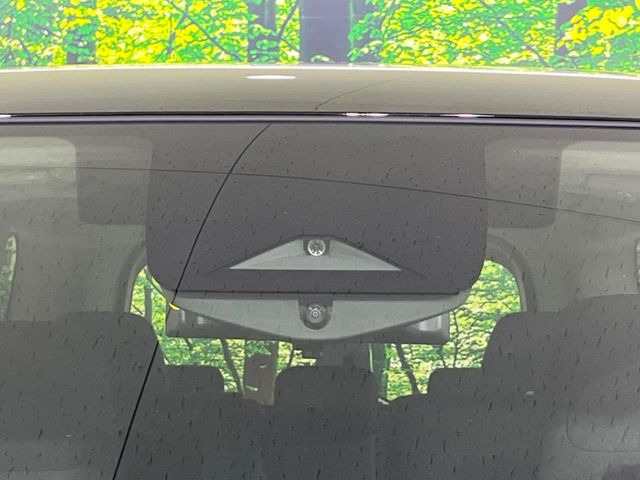 �y�C���e���W�F���g�G�}�[�W�F���V�[�u���[�L�z�t�����g�J�����őO���̎ԗ�����s�҂����m�B�Փ˂������Ȏ��͏Փ˔�Q�y���u���[�L���쓮�A�Փˉ�����T�|�[�g�B�����S�Ƀh���C�u�����y���݂��������܂��B