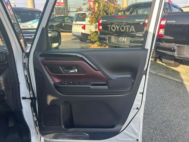 ���W����ɂ͍��i���̒��ÎԂ�V�Ԃ��������ł����W���䐔100��̑�^�W����֐��񂲗��X����������