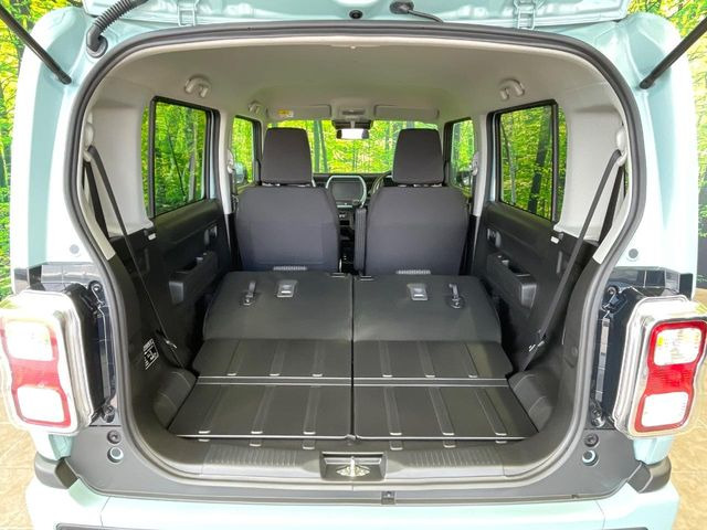 ���i�̂���������ʋ΁A���}���ɏ\���ȉ׎��X�y�[�X���m�ۂ��Ă���܂��B�Z�J���h�V�[�g��|���ƁA�傫�ȉו��̐ύڂ��\�ł���