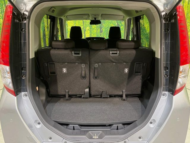 ���i�̂���������ʋ΁A���}���ɏ\���ȉ׎��X�y�[�X���m�ۂ��Ă���܂��B�Z�J���h�V�[�g��|���ƁA�傫�ȉו��̐ύڂ��\�ł���