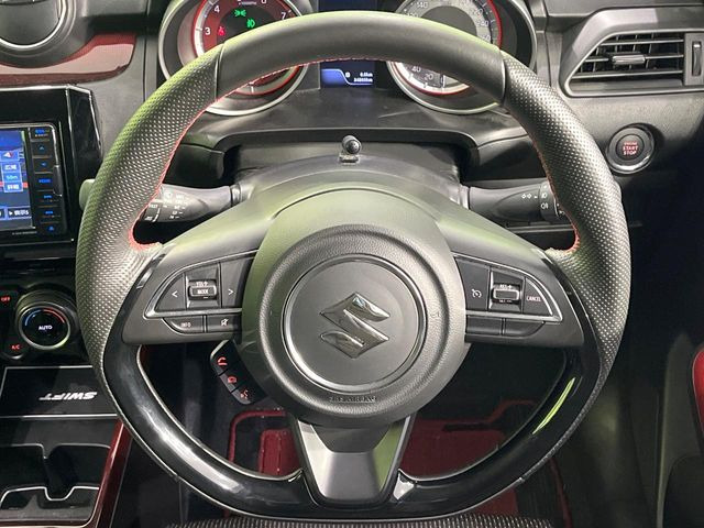 �y�����v�����X�e�A�����O�z�㎿�Ȋv���g�p���邱�ƂŁA��ɂ����������݂ƂĂ��^�]���₷���n���h���ł���