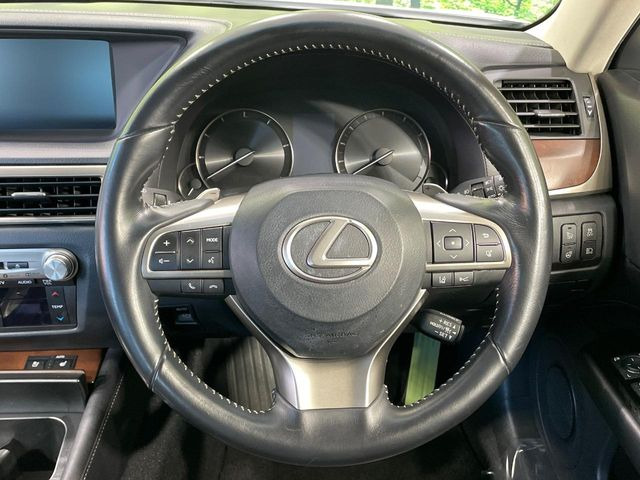 �y�����v�����X�e�A�����O�z�㎿�Ȋv���g�p���邱�ƂŁA��ɂ����������݂ƂĂ��^�]���₷���n���h���ł���