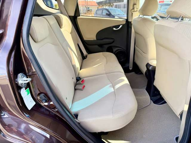 ���X�͍s�c�����R���̊��ˌ����_�̋߂��ɓX�܂��������܂��B���Ԃł��A�N�Z�X���₷���ꏊ�Ɍ�����܂��B�d�Ԃł��z���̍ۂ��Ŋ���JR���������w�܂ł��}���ɎQ��܂��B���C�y�ɂ��₢���킹������!