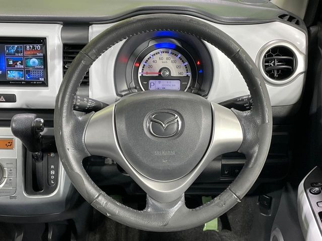 �y�����v�����X�e�A�����O�z�㎿�Ȋv���g�p���邱�ƂŁA��ɂ����������݂ƂĂ��^�]���₷���n���h���ł���