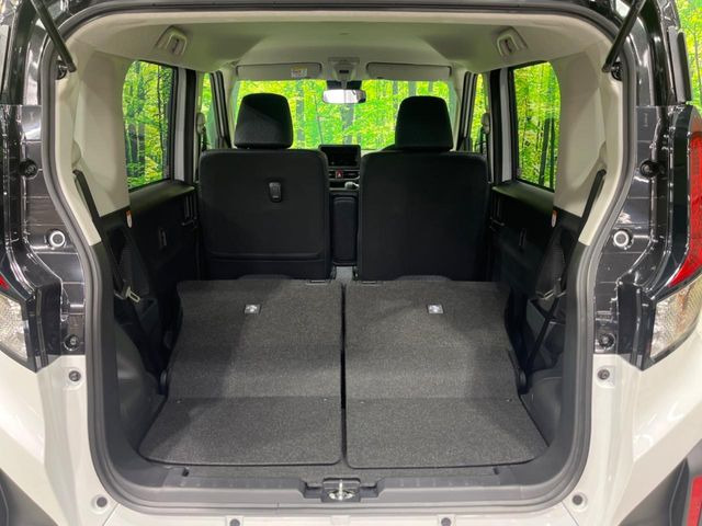 ���i�̂���������ʋ΁A���}���ɏ\���ȉ׎��X�y�[�X���m�ۂ��Ă���܂��B�Z�J���h�V�[�g��|���ƁA�傫�ȉו��̐ύڂ��\�ł���