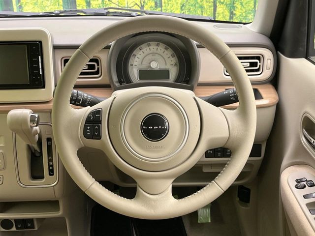 �y�����v�����X�e�A�����O�z�㎿�Ȋv���g�p���邱�ƂŁA��ɂ����������݂ƂĂ��^�]���₷���n���h���ł���