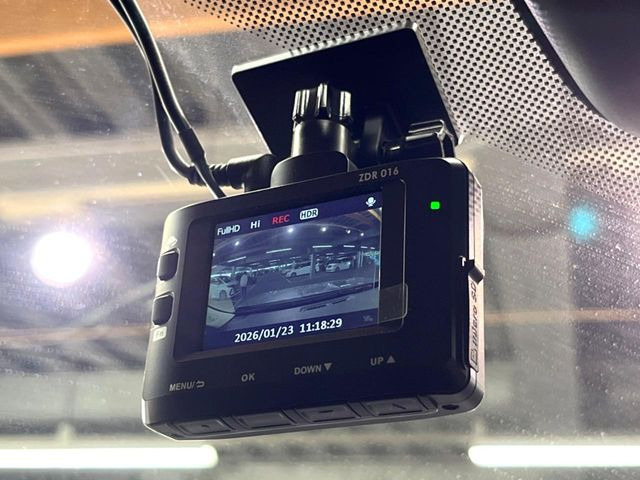 �y�h���C�u���R�[�_�[�z�h���C�u���R�[�_�[����!���s���͂������A������^�]�⎖�̂ɑ��������ہA�f���ŋL�^���A����̃��X�N�ɔ����܂��B���L�^�pSD�J�[�h�͂��q�l�����g�ł��������������K�v������܂��B