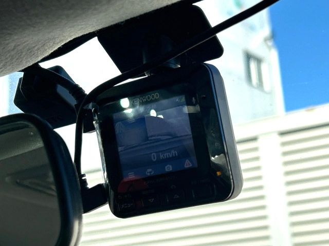 �y�h���C�u���R�[�_�[�z�h���C�u���R�[�_�[����!���s���͂������A������^�]�⎖�̂ɑ��������ہA�f���ŋL�^���A����̃��X�N�ɔ����܂��B���L�^�pSD�J�[�h�͂��q�l�����g�ł��������������K�v������܂��B