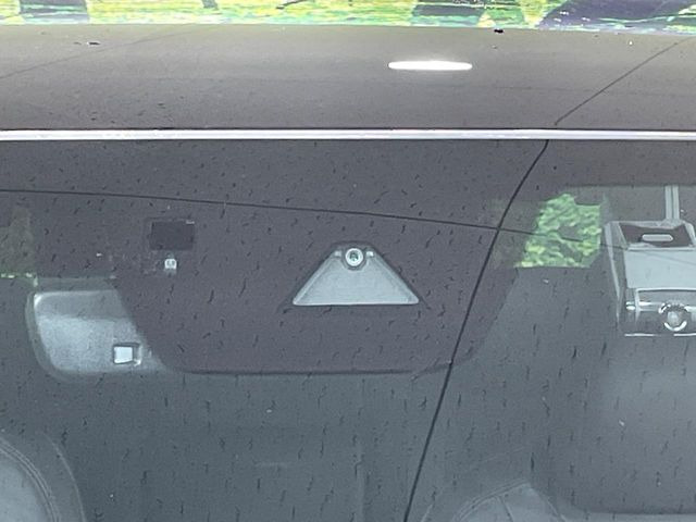 �y�X�}�[�g�V�e�B�u���[�L�T�|�[�g�z�ᑬ���s���ɑO���̎ԗ�����F�����A�Փ˂������Ȏ��͌x��ƃu���[�L�ŏՓˉ���Ɣ�Q�y�����A�V�X�g�B�����S�Ƀh���C�u�����y���݂��������܂��B