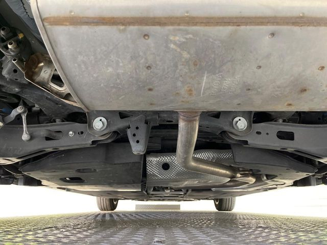 ��D�]�𒸂��Ă���܂��{�f�B�̒e�X�v���b�V���R�[�g���D�]��t���B�ʏ�̃K���X�R�[�g�ƈقȂ�A�ϋv�N��6�N�̖��@���K���X�R�[�e�B���O���A�{�f�B���L���C�ȏ�Ԃɕۂ��Ă���܂��B