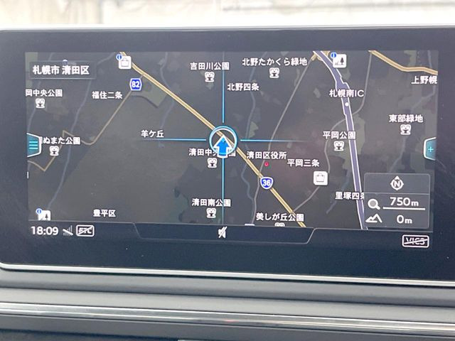 �������i�r:��̊��̂���i�r�́A����������ԓ������o���Ă���܂��B�I�[�f�B�I�@�\���[�����Ă���܂��̂ŁA�^�]�����y���߂܂���