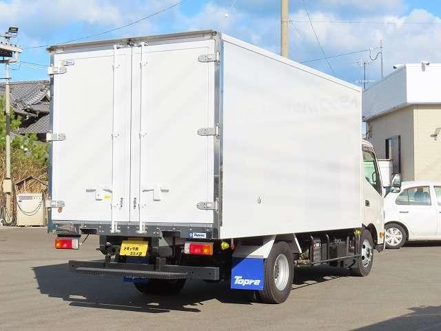 デュトロ冷蔵冷凍車