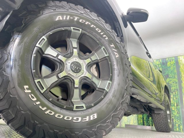 �y�A���~�z�C�[���z�O�ςɃ}�b�`�����A���~�z�C�[���𑕒����Ă���܂��B�e��A���~�z�C�[����A�X�^�b�h���X�^�C�����戵�����Ă���܂��B���񂲑��k����������