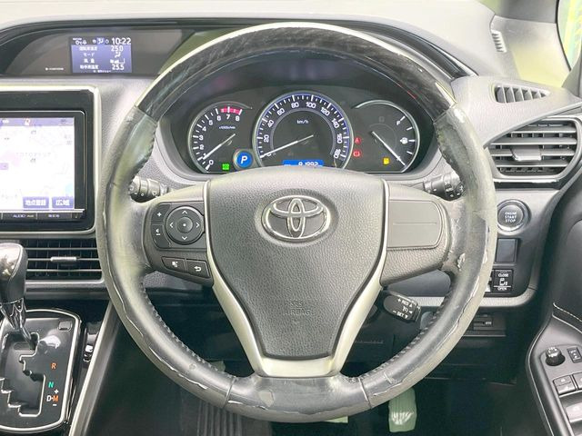 �y�����v�����X�e�A�����O�z�㎿�Ȋv���g�p���邱�ƂŁA��ɂ����������݂ƂĂ��^�]���₷���n���h���ł���