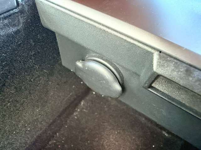 �C�ɂȂ邨�Ԃ�����܂�����E�̓d�b�ԍ����璼�ڂ��X�ɂ��₢���킹���������B�x�����@����ԗ����A��Ԃ܂łȂ�ł������������Ē����܂��B�X�^�b�t�ꓯ���A�����҂����Ă���܂��B