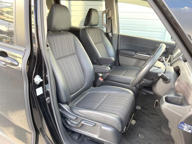 �y�n�[�t���U�[�V�[�g�z�������ƍ���S�n�𗼗������l�C�̃V�[�g���w�ʁE���ʂ̃t�@�u���b�N�f�ނ́A�ʋC���̗ǂ��⊊��ɂ����ɗD��Ă��܂��B�C���╞���ɍ��E���ꂸ���K�ɂ���肢�������܂��B